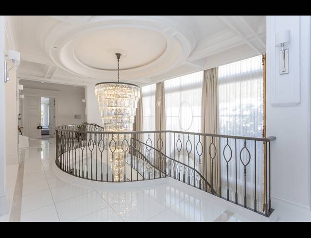 6 BEDROOM FREESTANDING TO LET IN BISHOPSCOURT